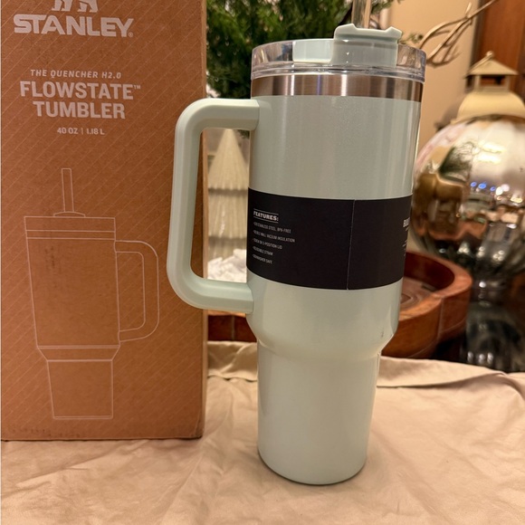 I have a spearmint pearlescent it was bought December of 2022 - Picture 2 of 6